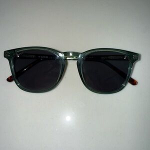 WMP nick style sunglasses